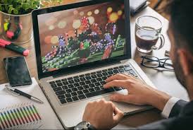 Experience the Excitement of Live Dealer BTC Casinos